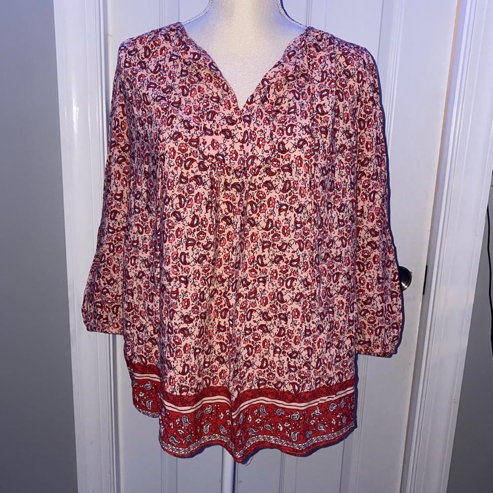 🌻BUNDLE 3 Women’s blouses for 30% off!🌻